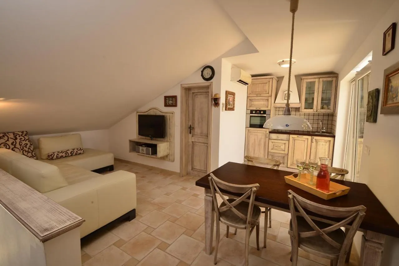 Villa Mar - Only 50M To The Beach Stara Baska 0*,  Croatia